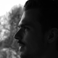 Emir schaut in die Zukunft